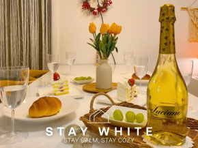 StayWhite #3Room 8people #4Bed #Subway2Line #ShillimStation #Gangnam #Hongdae #AirportBus6017